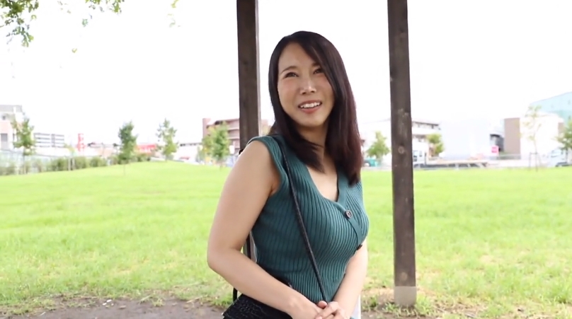 ＡＶ出演・三十路美人妻