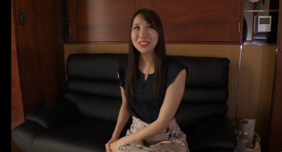 ＡＶ出演・清楚美人妻